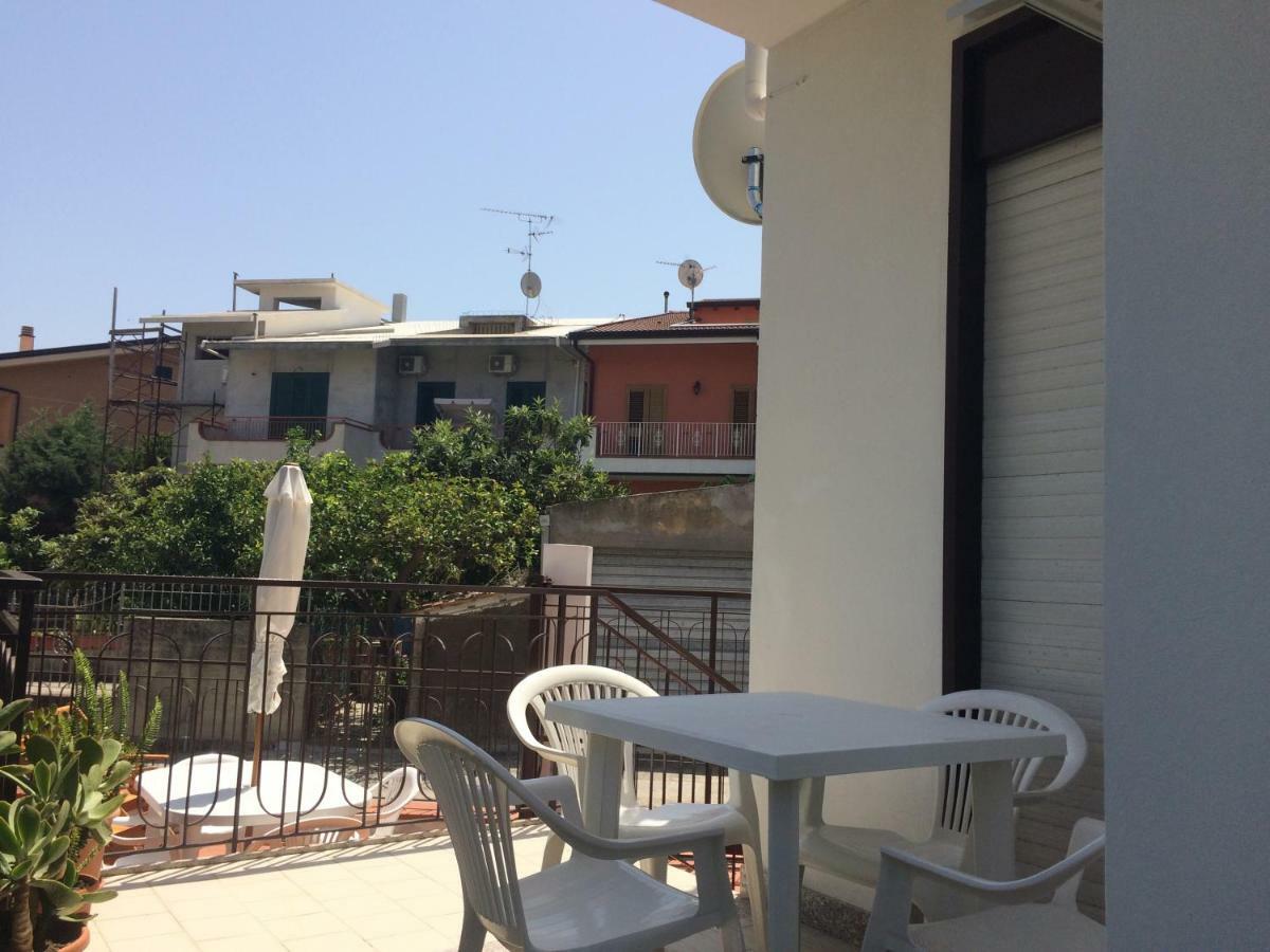 Casa Vacanze Il Gelsomino Patti Exterior photo